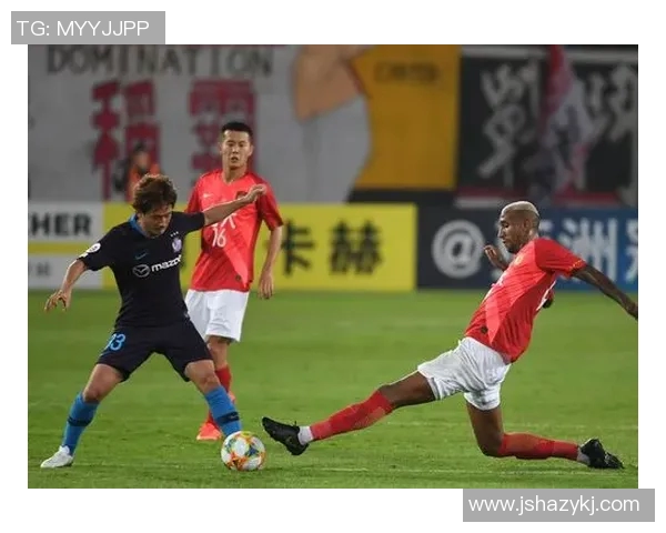 广岛三箭迎战浦和红钻争夺胜利展现足球激情与实力对决