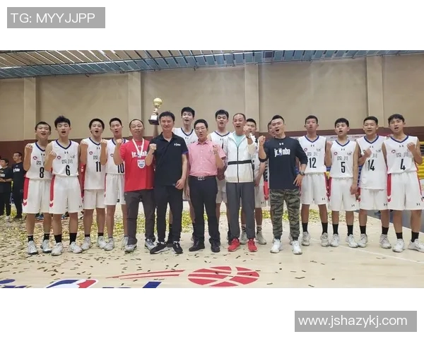 赛后分析:北京篮球队与西安篮球队的表现与状态对比探讨 赛后分析:北京篮球队与西安篮球队的表现与状态对比探讨