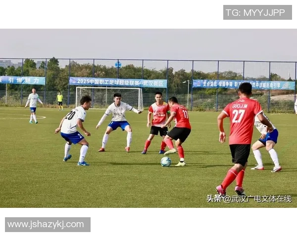 武汉足球队荣登足球灵活性排行榜第十名展现出色团队实力与潜力 武汉足球队荣登足球灵活性排行榜第十名展现出色团队实力与潜力