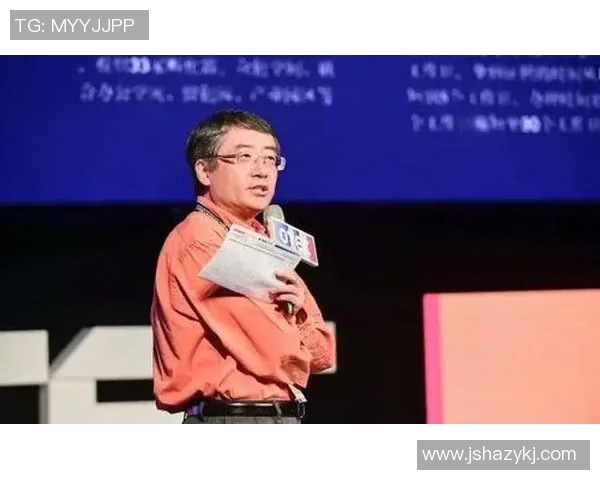 王强专访:从青涩少年到足球明星的成长之路回顾 王强专访:从青涩少年到足球明星的成长之路回顾