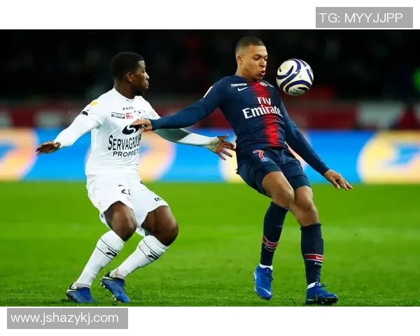 姆巴佩领衔巴黎圣日耳曼迎接新赛季挑战 聚焦其成长与未来展望