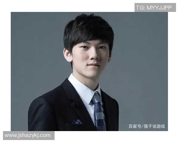 上海篮球队的拼搏之路：从低谷到巅峰的奋斗历程与荣耀回顾