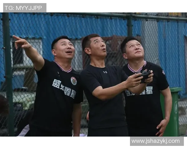 南京足球队心理素质提升之路：打造冠军心态与团队精神的探讨