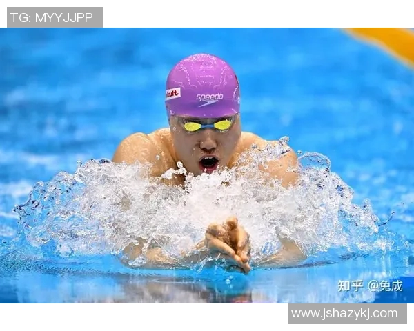 泳姿的多样化探索：各类泳姿的特点与技巧分析